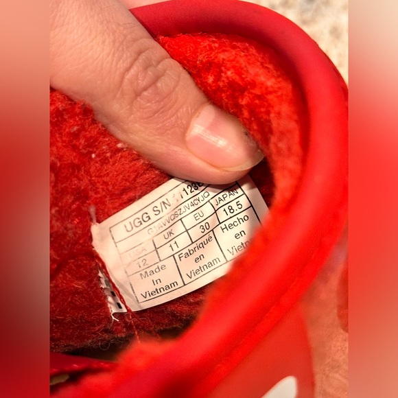 UGG Classic Clear Mini Boots Hibiscus Red Kids Size US 12 - Picture 6 of 11